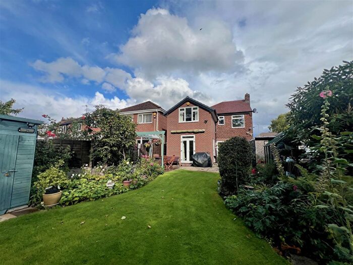 4 Bedroom Property For Sale In Arnesby Avenue, Sale, M33