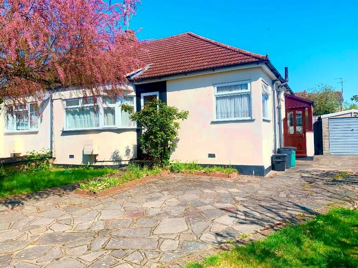 2 Bedroom Bungalow To Rent In Perry Hall Close, Orpington, Kent, BR6
