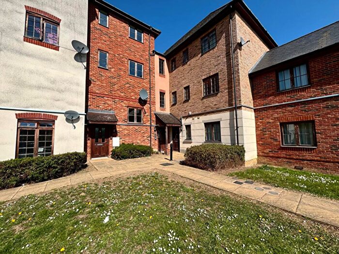 2 Bedroom Flat To Rent In Maida Vale, Monkston Park, MK10