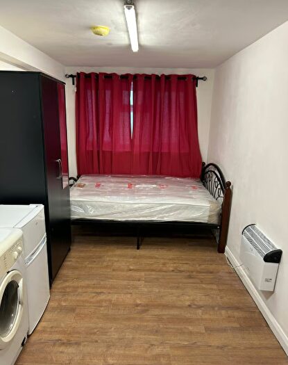 Studio To Rent In Eastfields Road, Mitcham, CR4