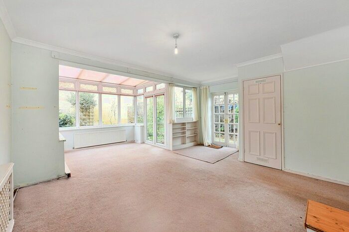 4 Bedroom Property To Rent In Pearscroft Road, Sands End SW6