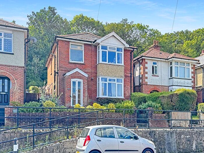 3 Bedroom Detached House For Sale In Whitepit Lane, Newport, PO30