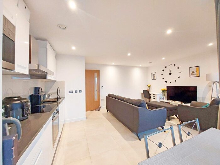 1 Bedroom Apartment For Sale In Alexandra Avenue, Harrow, HA2