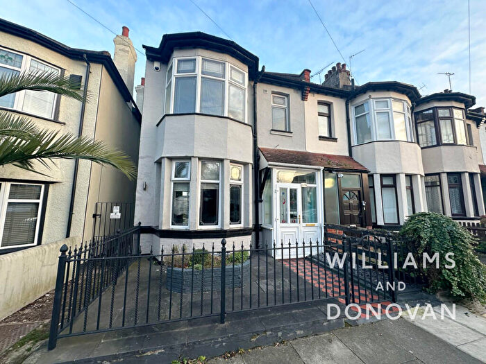 4 Bedroom End Of Terrace House To Rent In Electric Avenue, Westcliff-on-Sea, SS0