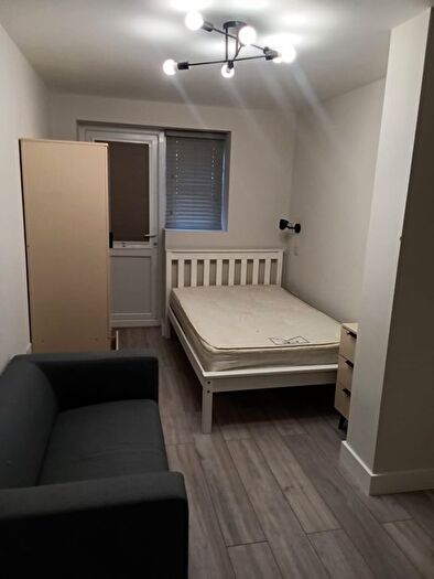 Studio To Rent In Woodville Gardens, Ruislip, HA4