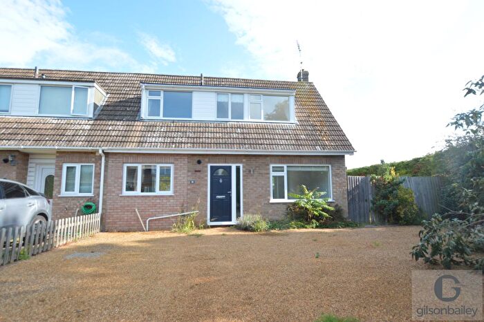 2 Bedroom Chalet To Rent In Braydeston Crescent, Brundall, Norwich, NR13