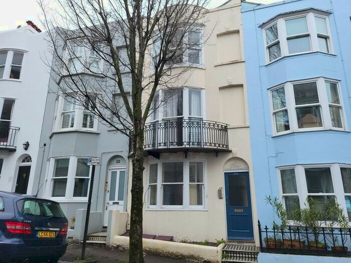 1 Bedroom Apartment To Rent In Egremont Place, Brighton, BN2