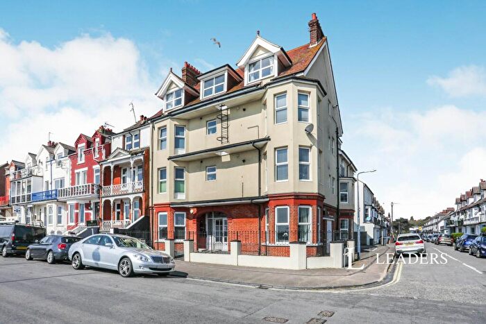 2 Bedroom Flat To Rent In Sea Road, IP11