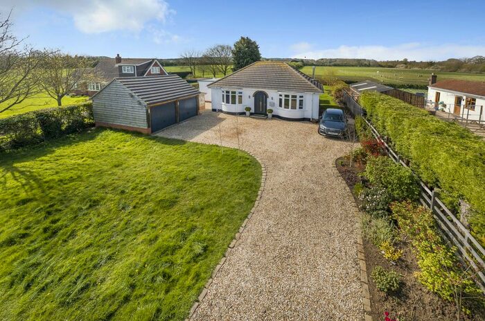 3 Bedroom Bungalow For Sale In Ashby Lane, Ashby-Cum-Fenby, Grimsby, DN37