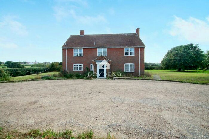 4 Bedroom Detached House To Rent In Great Oakley, Nr. Harwich, CO12