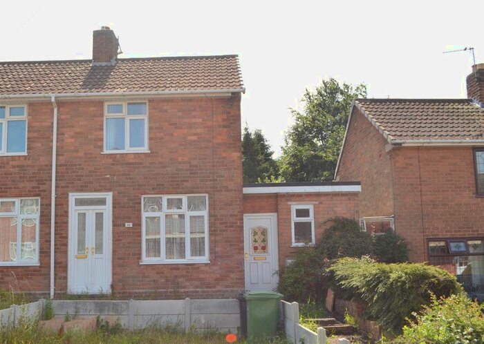 Semi-Detached House To Rent In Roberts Green Road, Dudley, DY3