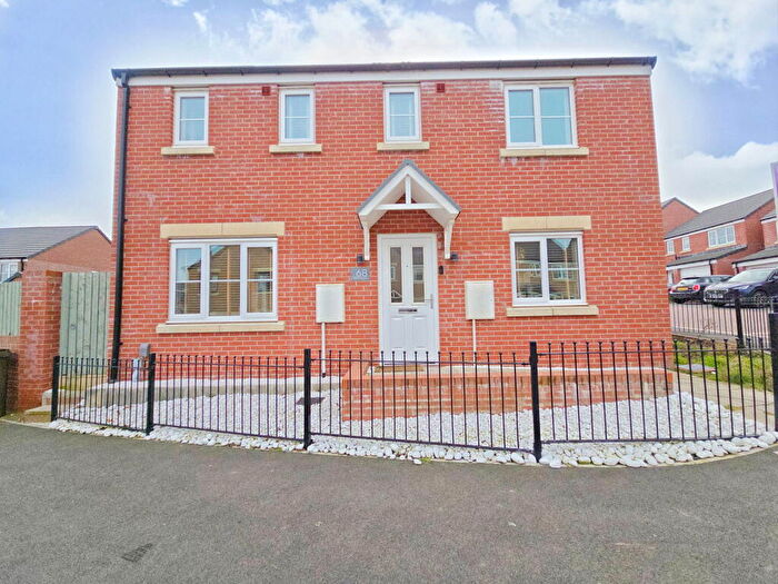 3 Bedroom Detached House For Sale In Kestrel Avenue, Barnsley, S75