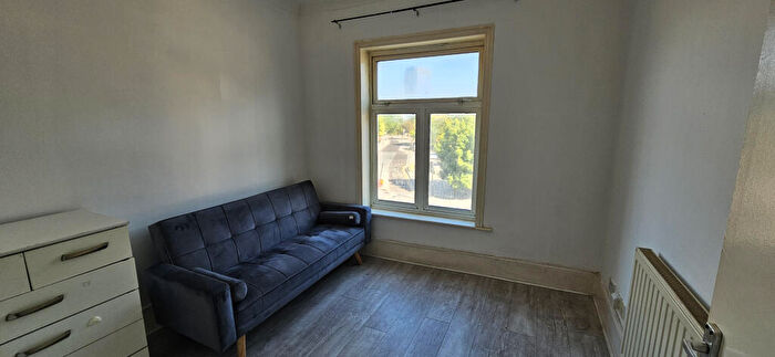 1 Bedroom Flat To Rent In Canning Town, London, E16