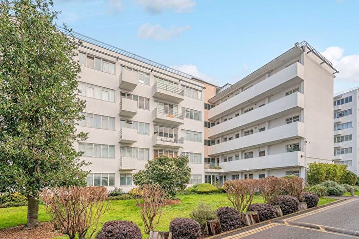 1 Bedroom Flat To Rent In Pullman Court, Streatham Hill, London, SW2