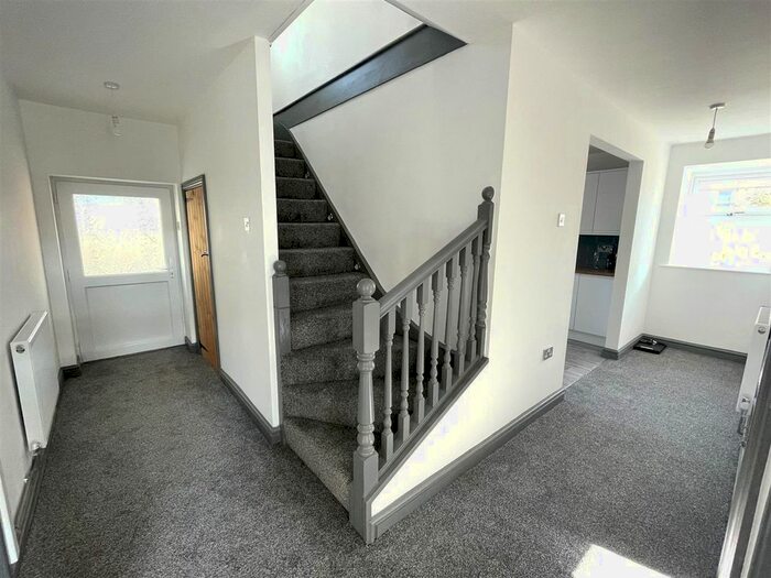 5 Bedroom Detached House To Rent In Betws Road, Betws, Ammanford, SA18