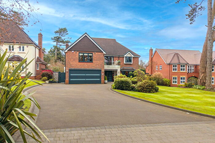 5 Bedroom Detached House For Sale In Merriemont Drive, Barnt Green, Birmingham, B45