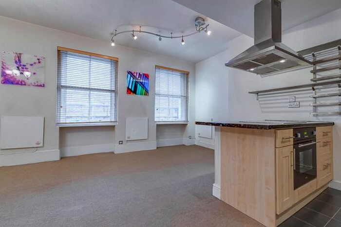 1 Bedroom Flat To Rent In Blackfriars Road, London, SE1