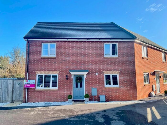 3 Bedroom Semi-Detached House For Sale In Thomas Fox Road, Tonedale, Wellington TA21