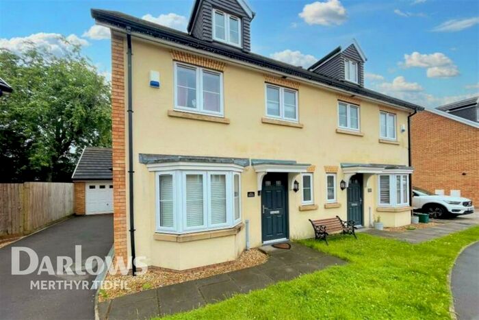 4 Bedroom Semi-Detached House To Rent In Pontypridd, CF38
