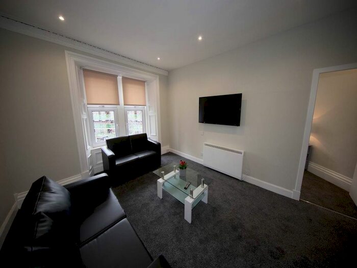 2 Bedroom Flat To Rent In Strathmartine Road, Dundee, DD3