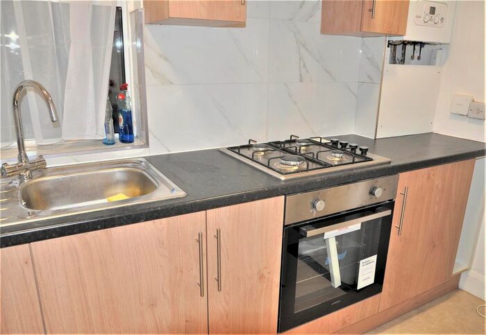 2 Bedroom Flat To Rent In St Thomas's Road, Harlesden, NW10