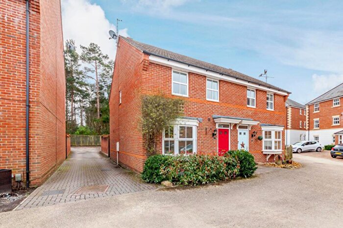 3 Bedroom Semi-Detached House To Rent In King John Street, Fleet, GU51