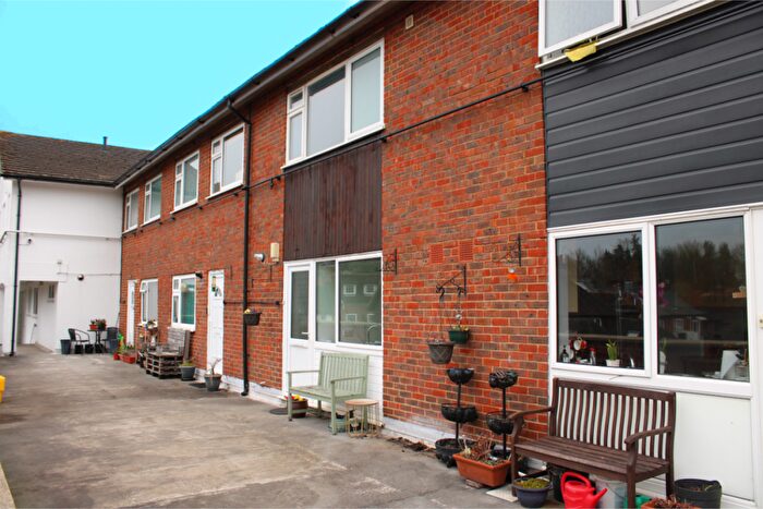 2 Bedroom Maisonette For Sale In St Peters Court, High Street, Chalfont St Peter, SL9