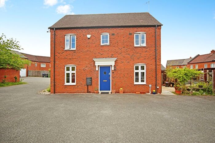 3 Bedroom End Terrace House For Sale In Addison Mews, Stratford-Upon-Avon, Warwickshire, CV37