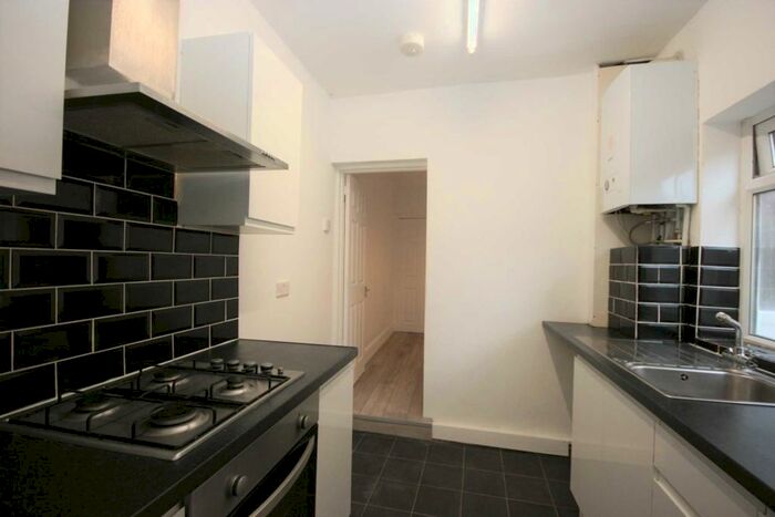 3 Bedroom Terraced House To Rent In Prince Of Wales Avenue, Reading, RG30