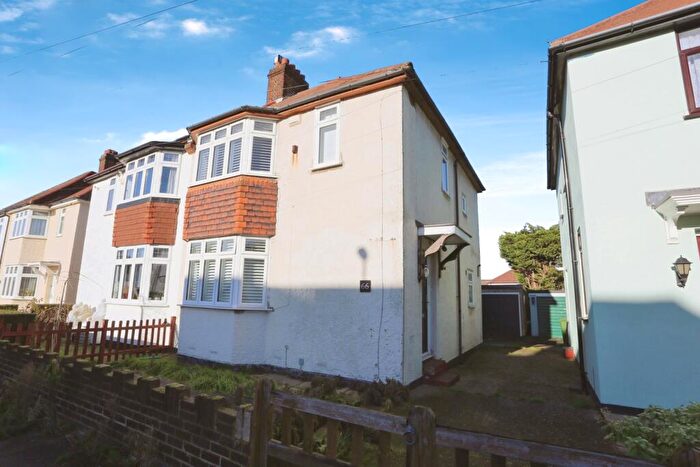 3 Bedroom House For Sale In Waite Davies Road, London, SE12