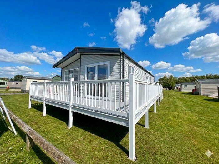 3 Bedroom Park Home For Sale In Regent Bay Holiday Park Westgate, Morecambe, Lancashire, LA3