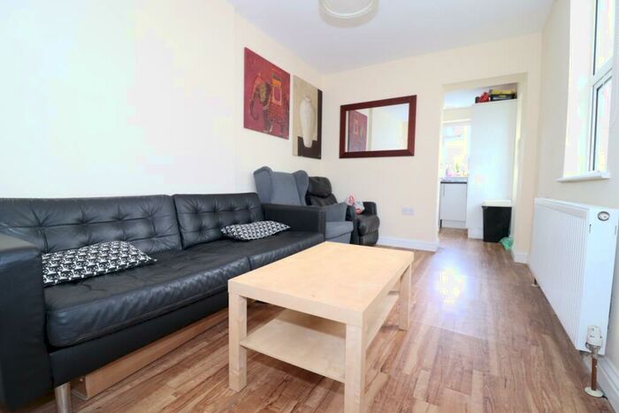 5 Bedroom Terraced House To Rent In Arabella Street, Roath, CF24