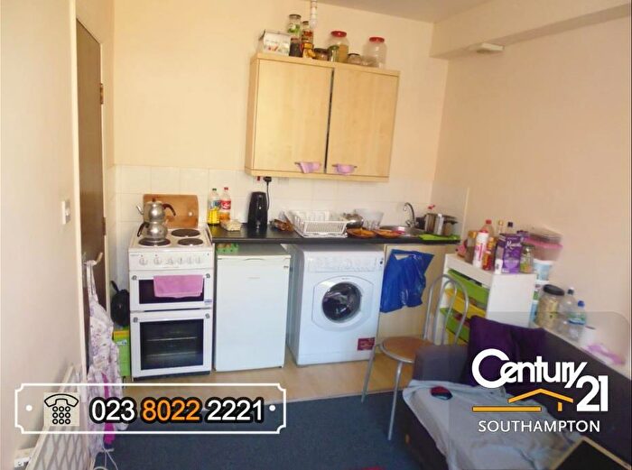 1 Bedroom Flat To Rent In |Ref: |, Mede House Salisbury Street Southampton Hampshire, SO15