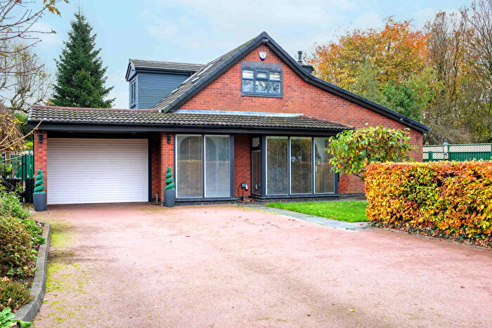 4 Bedroom Detached Bungalow To Rent In Orchard Gardens, Bolton, Greater Manchester, BL2