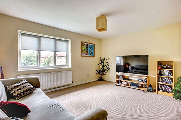 2 Bedroom Flat For Sale In Hallow Drive, Newcastle Upon Tyne, Tyne And Wear, NE15