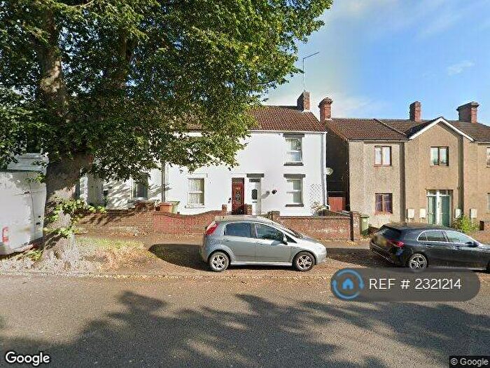 3 Bedroom Terraced House To Rent In Finedon Road, Wellingborough, NN8