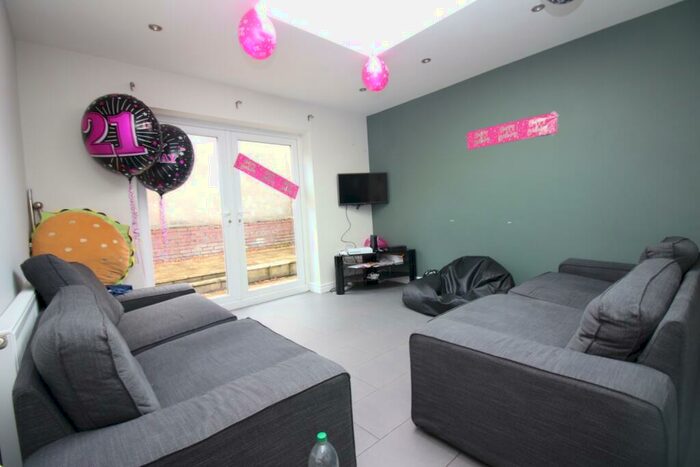 8 Bedroom House To Rent In Llantwit Street, Cathays, CF24
