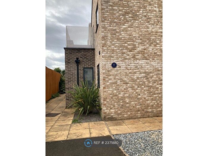 2 Bedroom End Of Terrace House To Rent In Cheltenham, Cheltenham, GL51