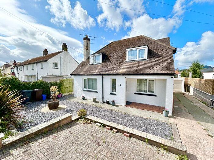 2 Bedroom Flat For Sale In St. Hilarys Drive, Conwy, LL31