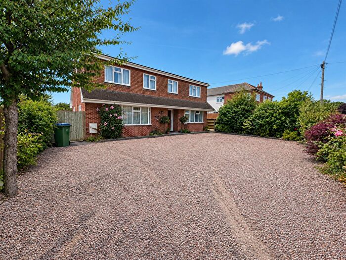 4 Bedroom Detached House To Rent In Hunts Pond Road, Titchfield, Fareham, PO14