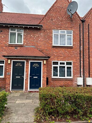 3 Bedroom Flat To Rent In Temple Square, Manchester, M8