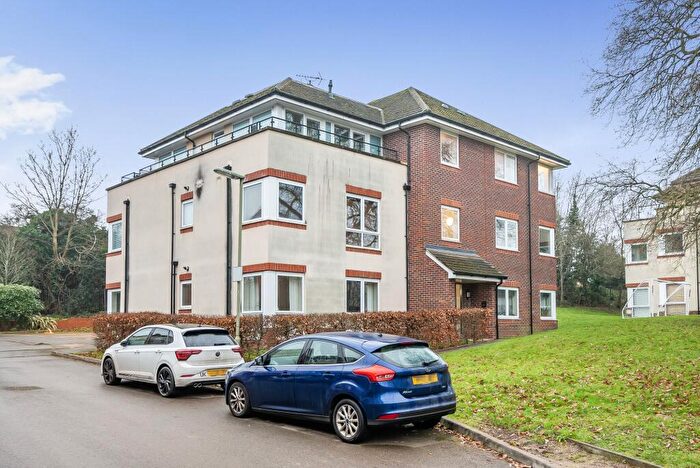 2 Bedroom Flat For Sale In Dalmeny Way, Carrington House, KT18