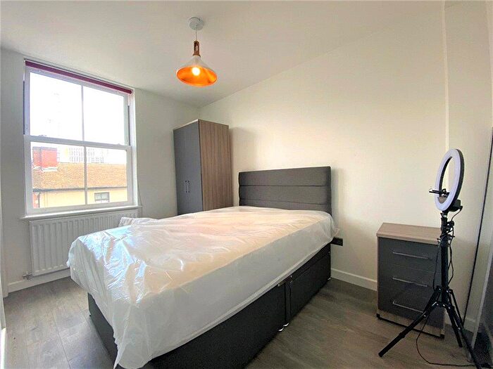 1 Bedroom Apartment To Rent In John Thornton House, The Burges, CV1