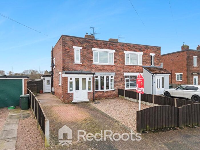 3 Bedroom Semi Detached House For Sale In Haslemere Grove, Doncaster, South Yorkshire, DN5