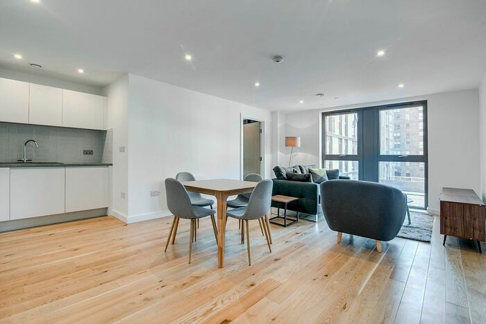 2 Bedroom Flat To Rent In Arden Gate, William Street, B15