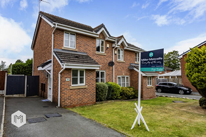 3 Bedroom Semi-Detached House For Sale In Irvine Avenue, Boothstown, Worsley, Manchester, M28