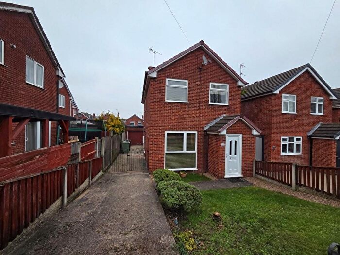 3 Bedroom Detached House To Rent In Long Lane, Shirebrook, Mansfield, NG20