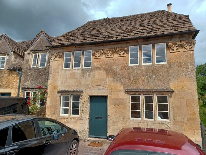 3 Bedroom Terraced House To Rent In Church Street, SN15