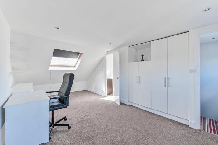 4 Bedroom House For Sale In Malvern Road, Leytonstone, London, E11