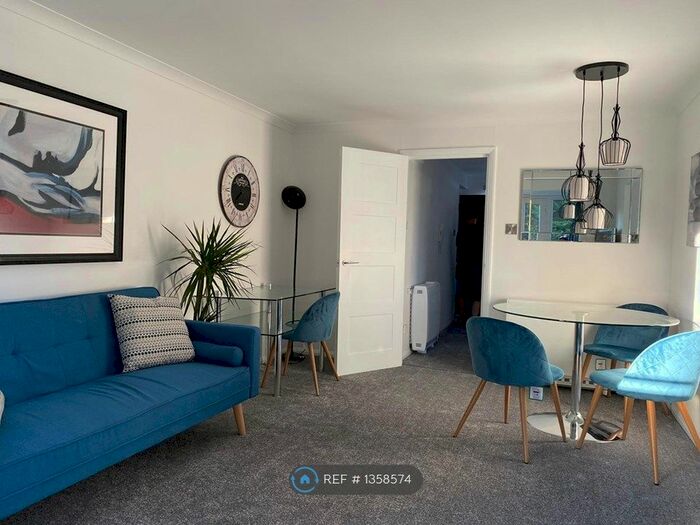 1 Bedroom Flat To Rent In East Street, Reading, RG1